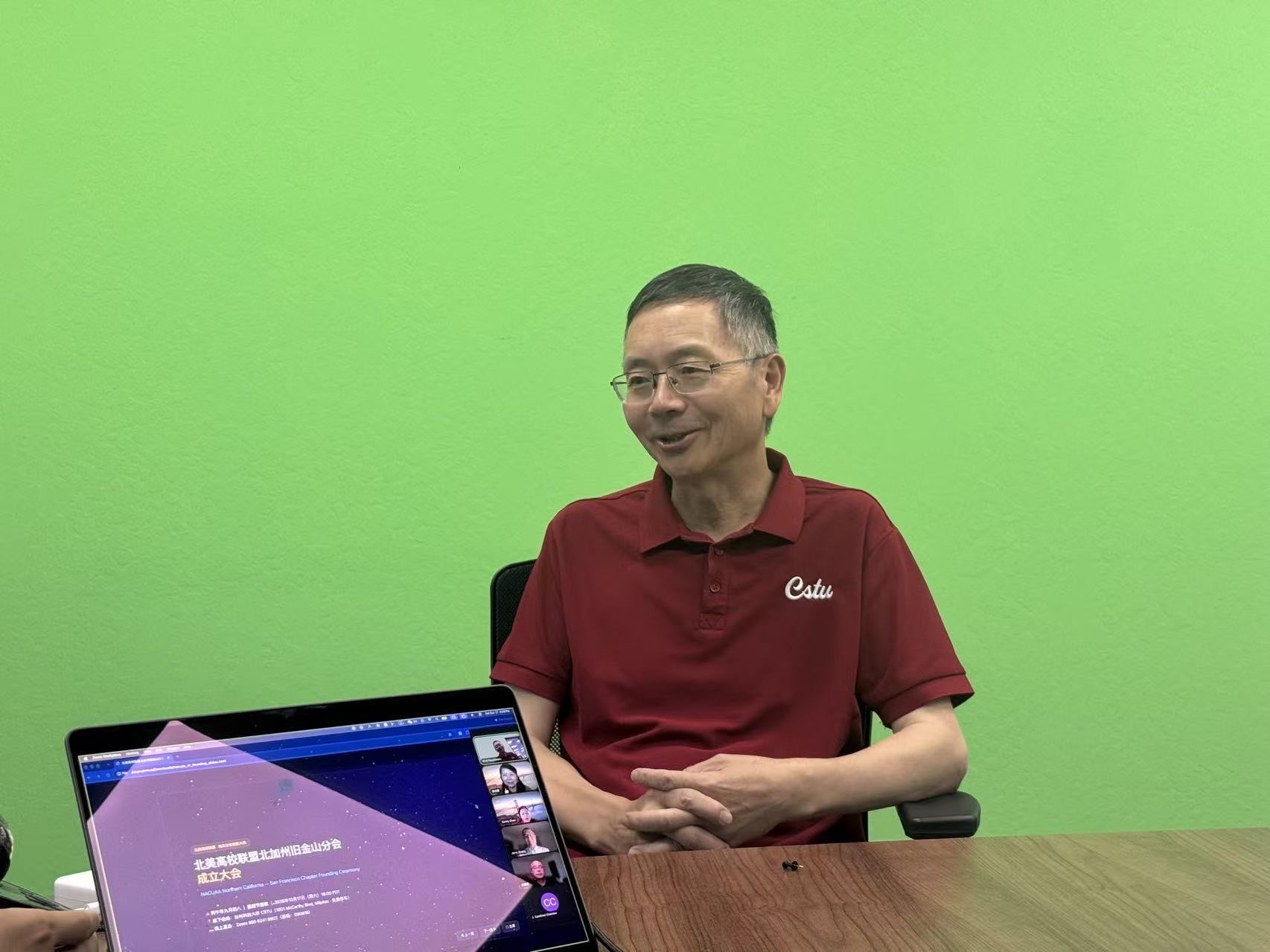 图：加州科技大学秦校长在成立大会现场